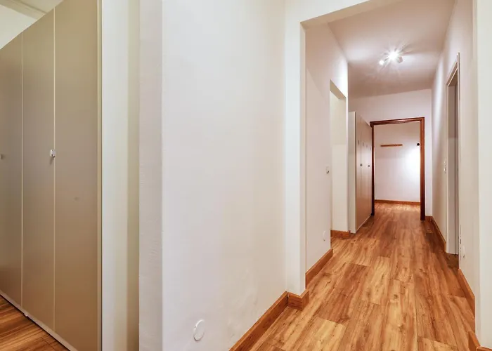 Joivy Chic 3-Bed Flat Near Colonne Di San Lorenzo